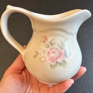 Pfaltzgraff tea rose creamer